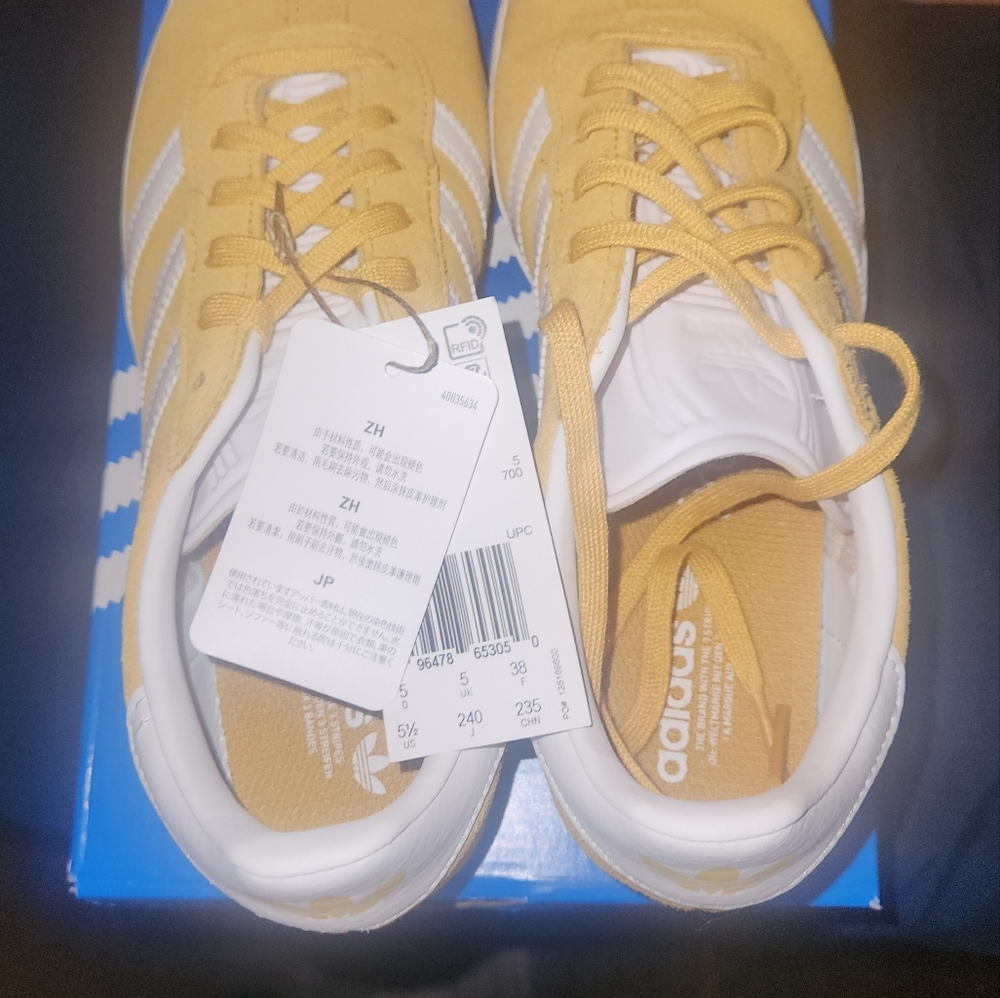 *Black Fridsy Sale* NWT Adidas Gazelle Yellow Mustard BRAND NEW! - Picture 4 of 5